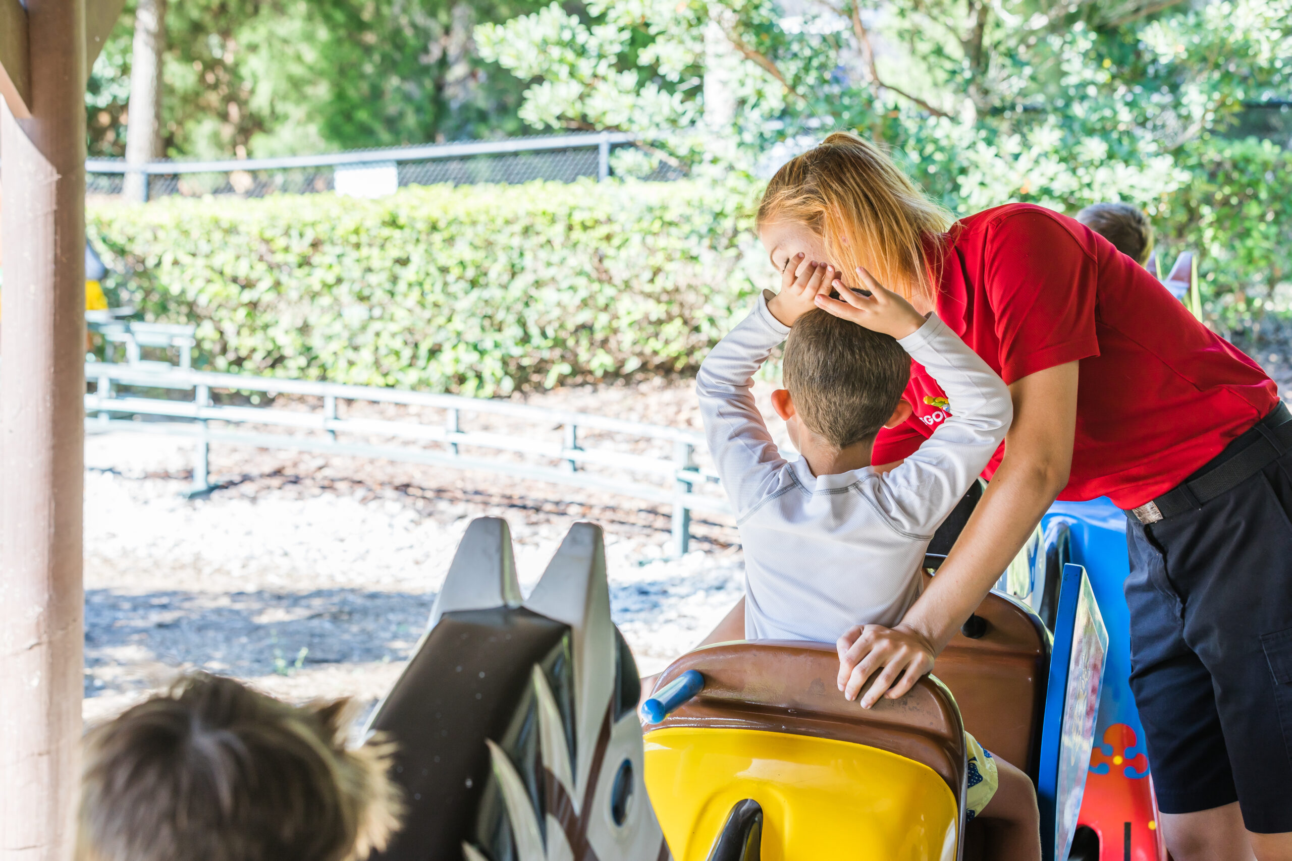 5 Things to Know Before Going to Legoland with your Special Needs kid! #legoland #legolandfl #specialneedslegoland #legospecialneeds #autismlegoland