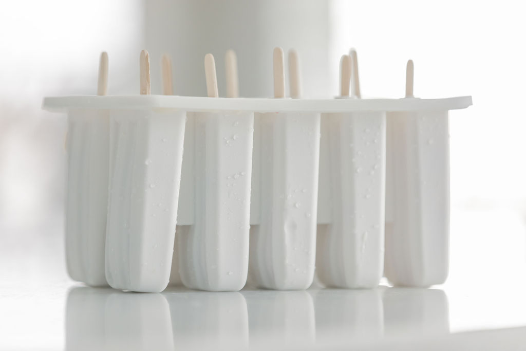 Vegan Peaches & Cream Popsicles