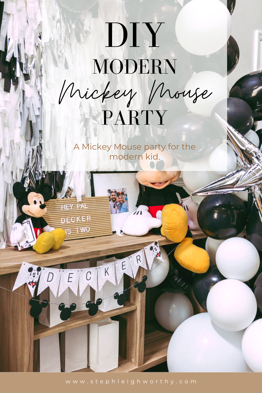 Simple Modern Mickey Mouse Birthday Napkins