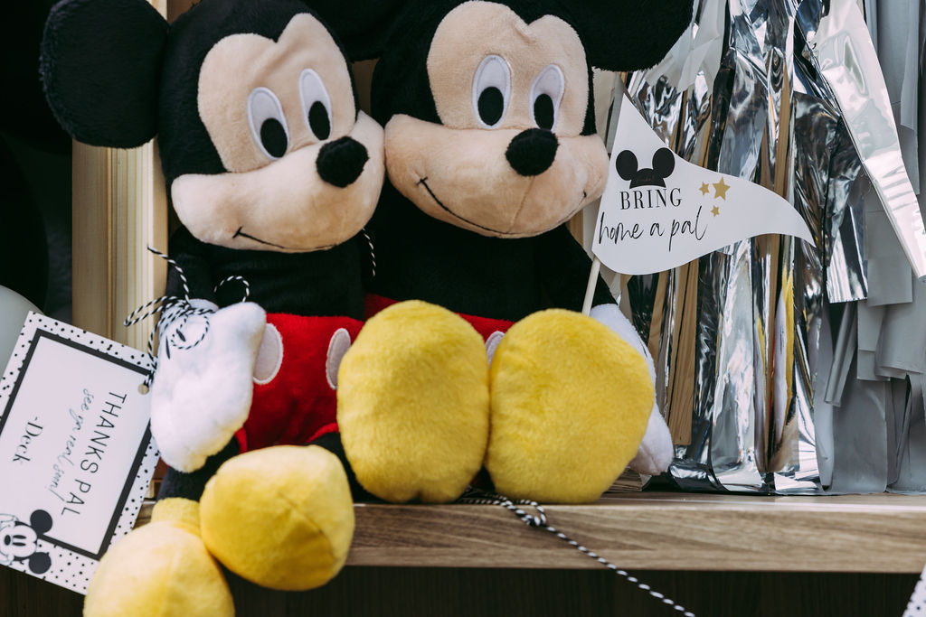 Modern Mickey Mouse Party - Steph Leighworthy