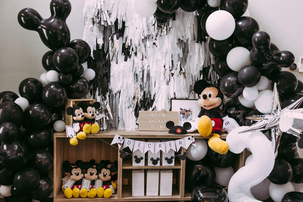 Modern Mickey Mouse Party