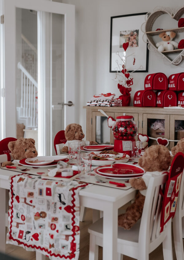 Valentine’s Day Book Shelves 